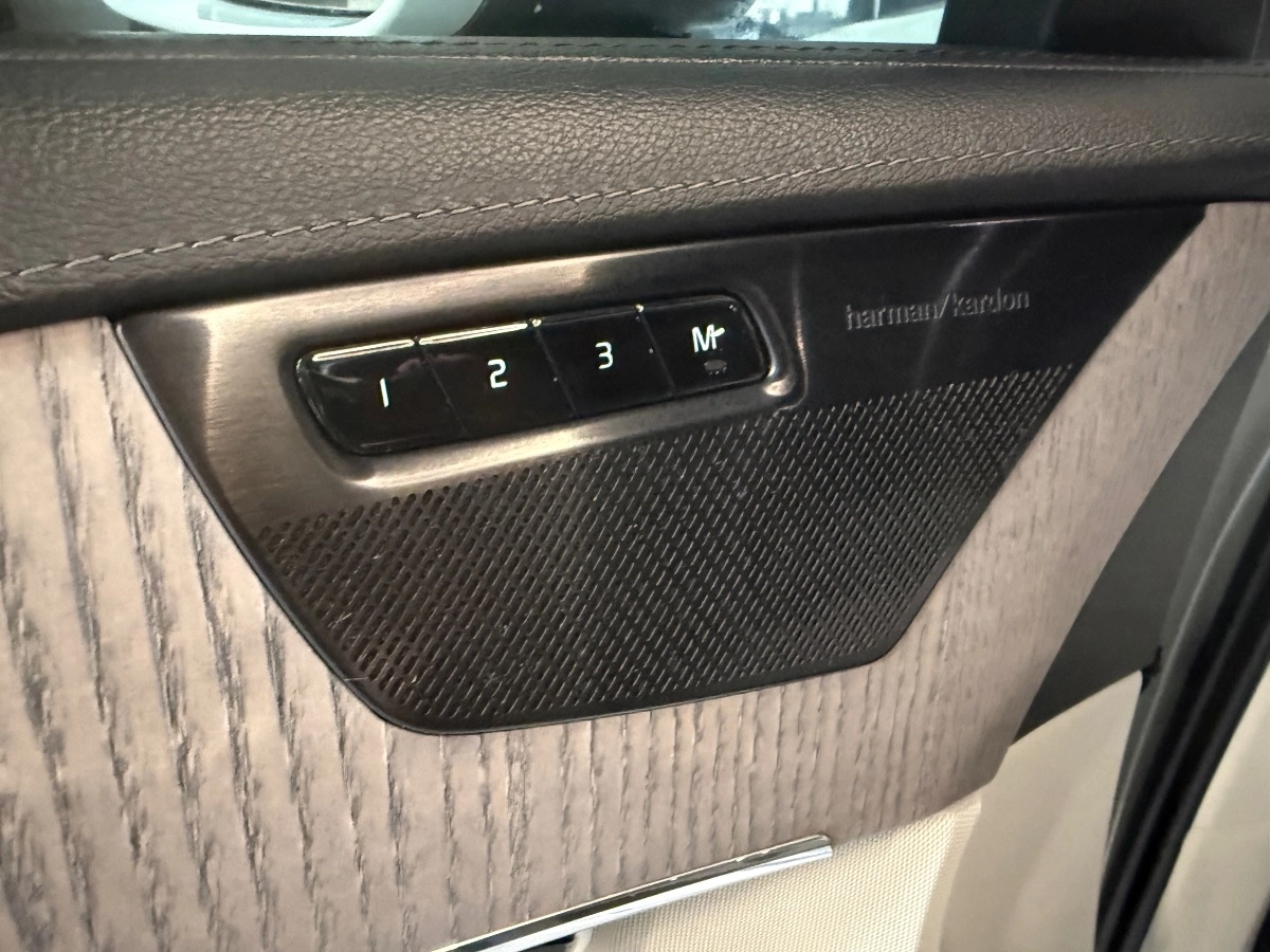 Volvo Xc90 - photo 29