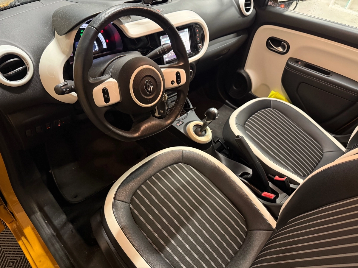 Renault Twingo - photo 8