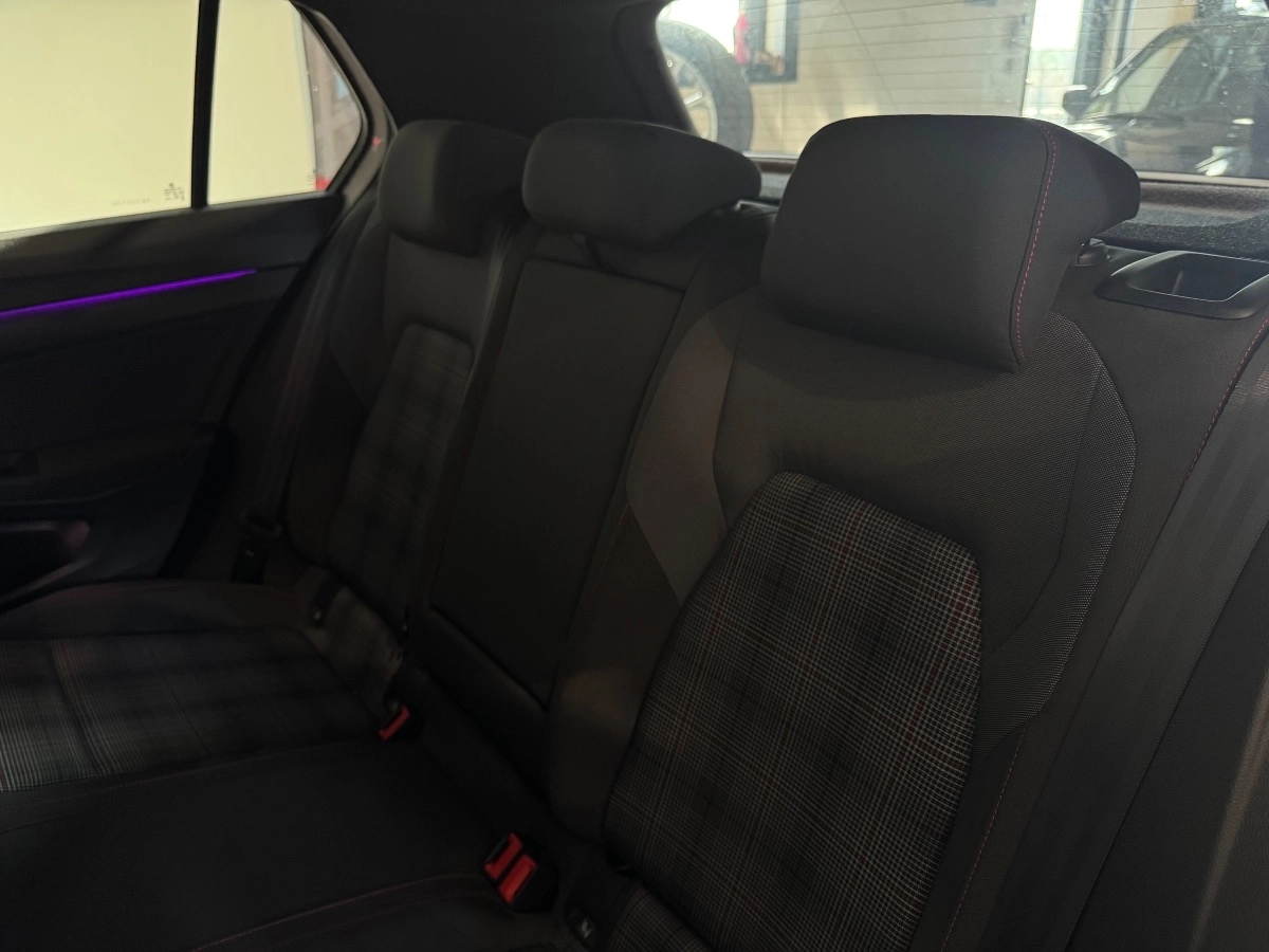 Volkswagen Golf - photo 14