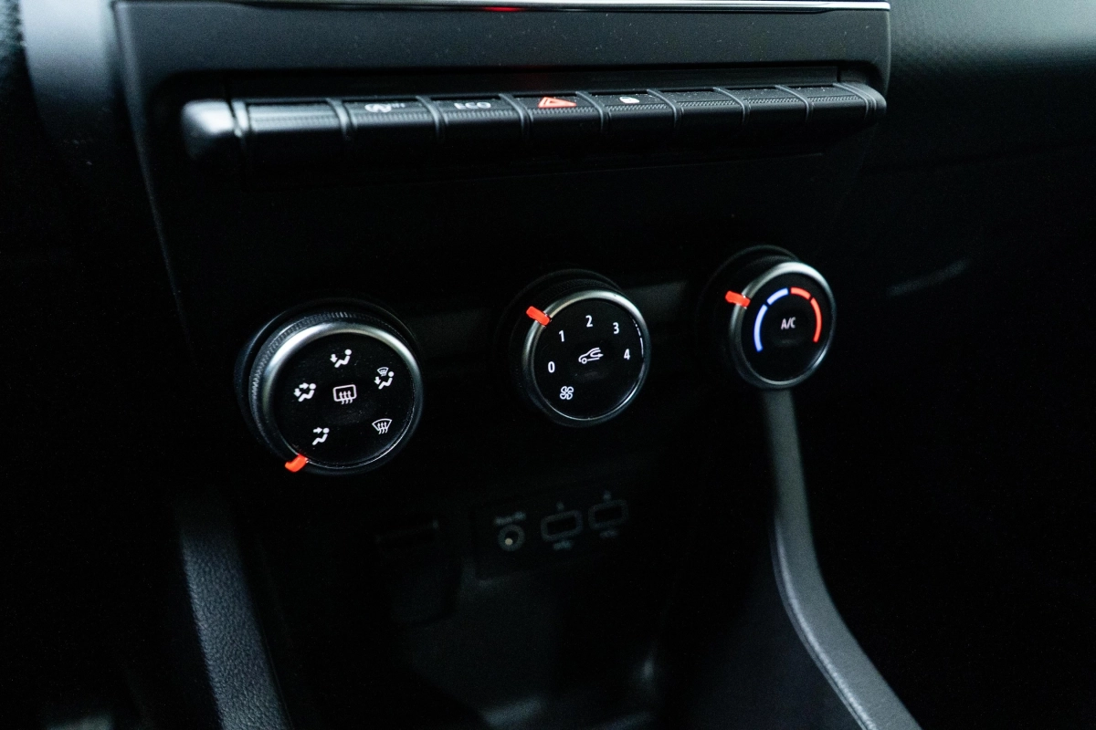 Renault Clio - photo 26