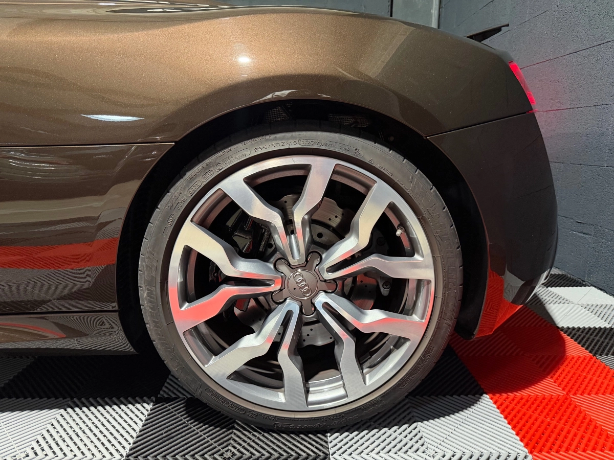 Audi R8 - photo 28