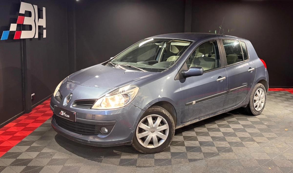 Image: Renault Clio 1.4 100 CONFORT PACK DYNAMIQUE CLIM