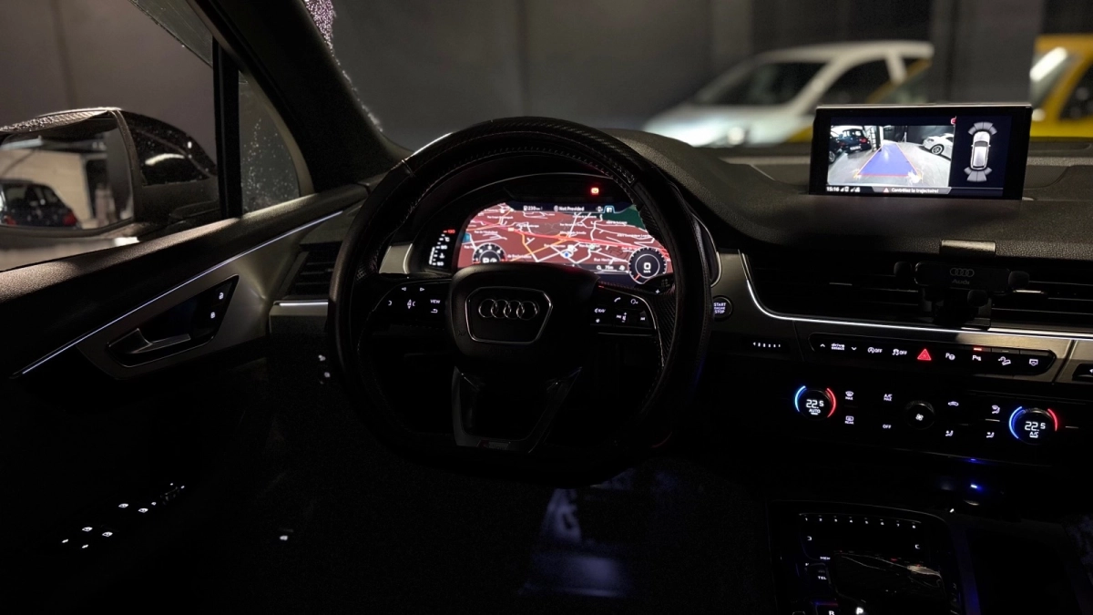 Audi Q7 - photo 14