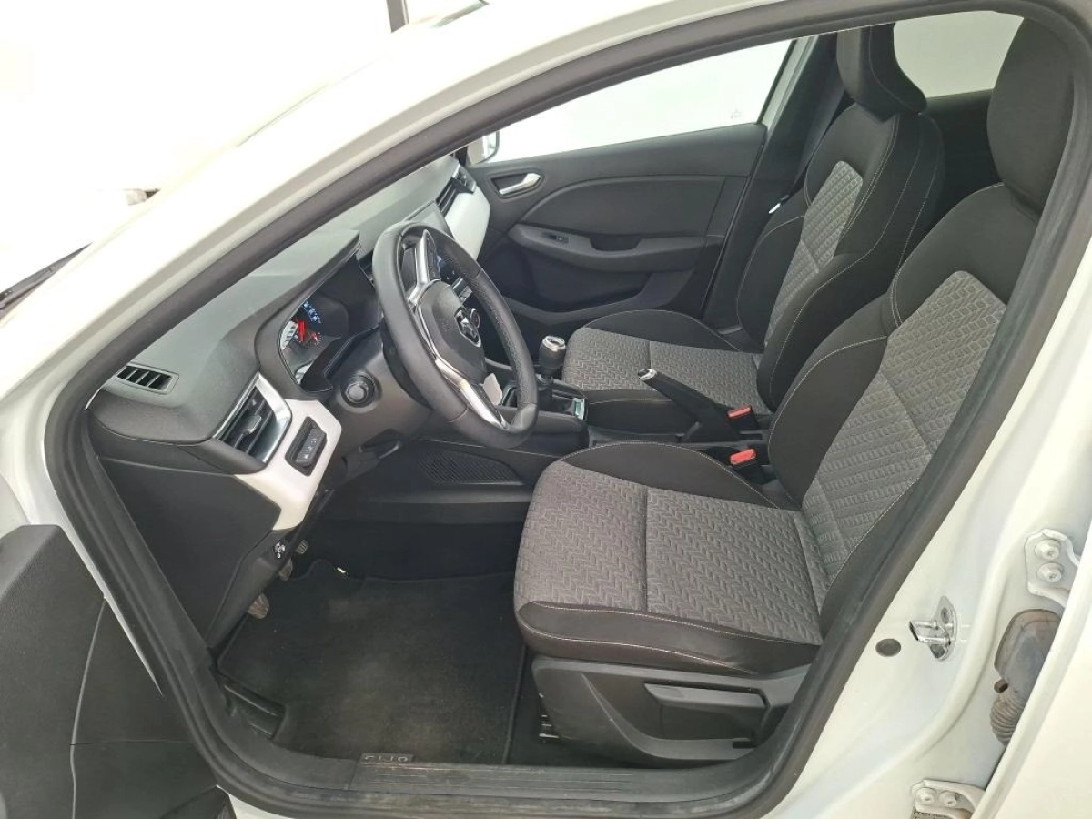 Renault Clio - photo 8