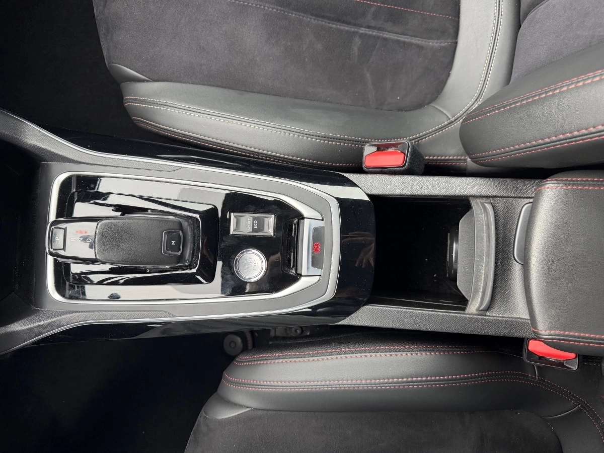 Peugeot 308 - photo 32