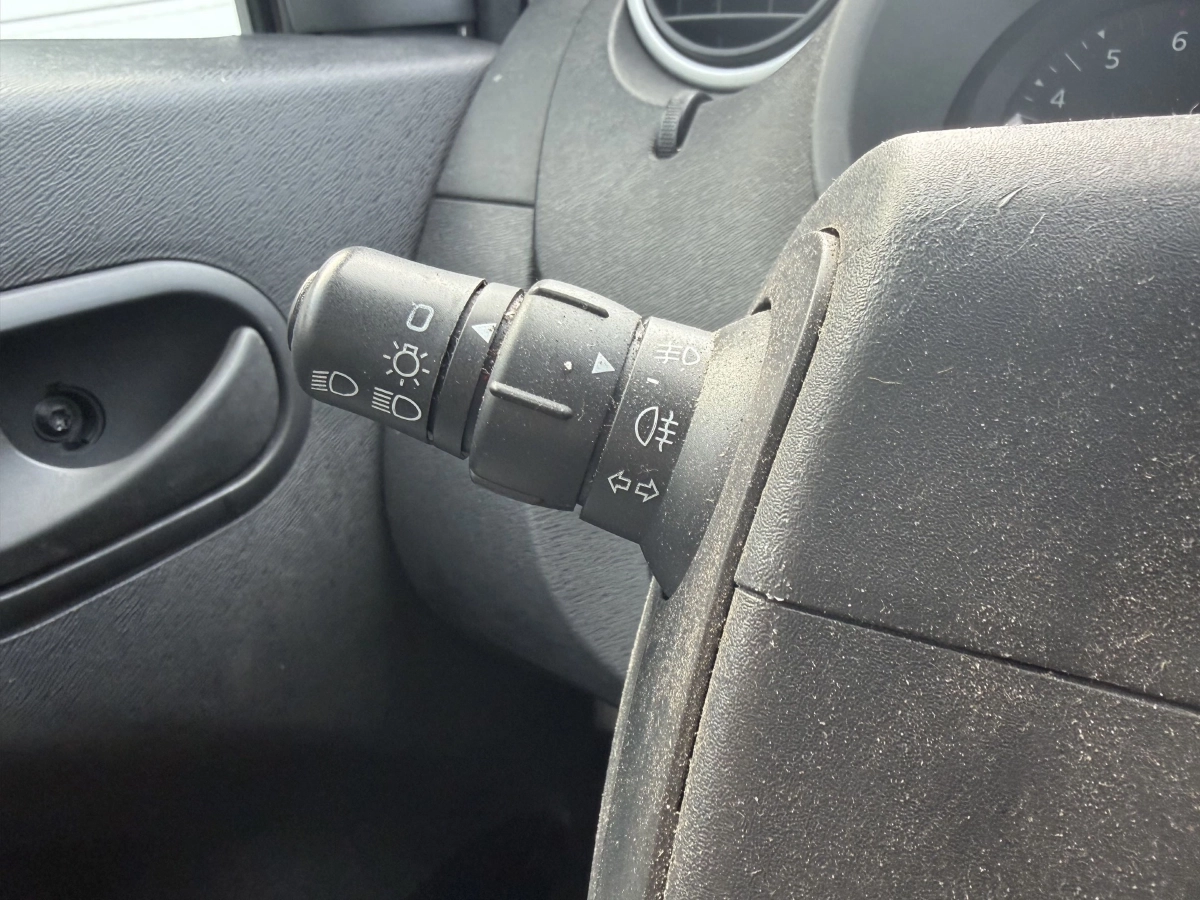Renault Kangoo Express - photo 18