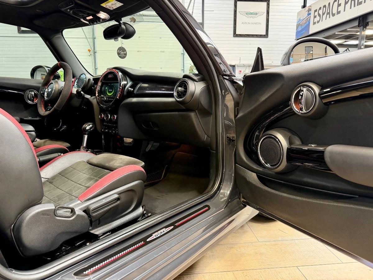 Mini Mini III (F56) 2.0 231 JCW BVA6 3P