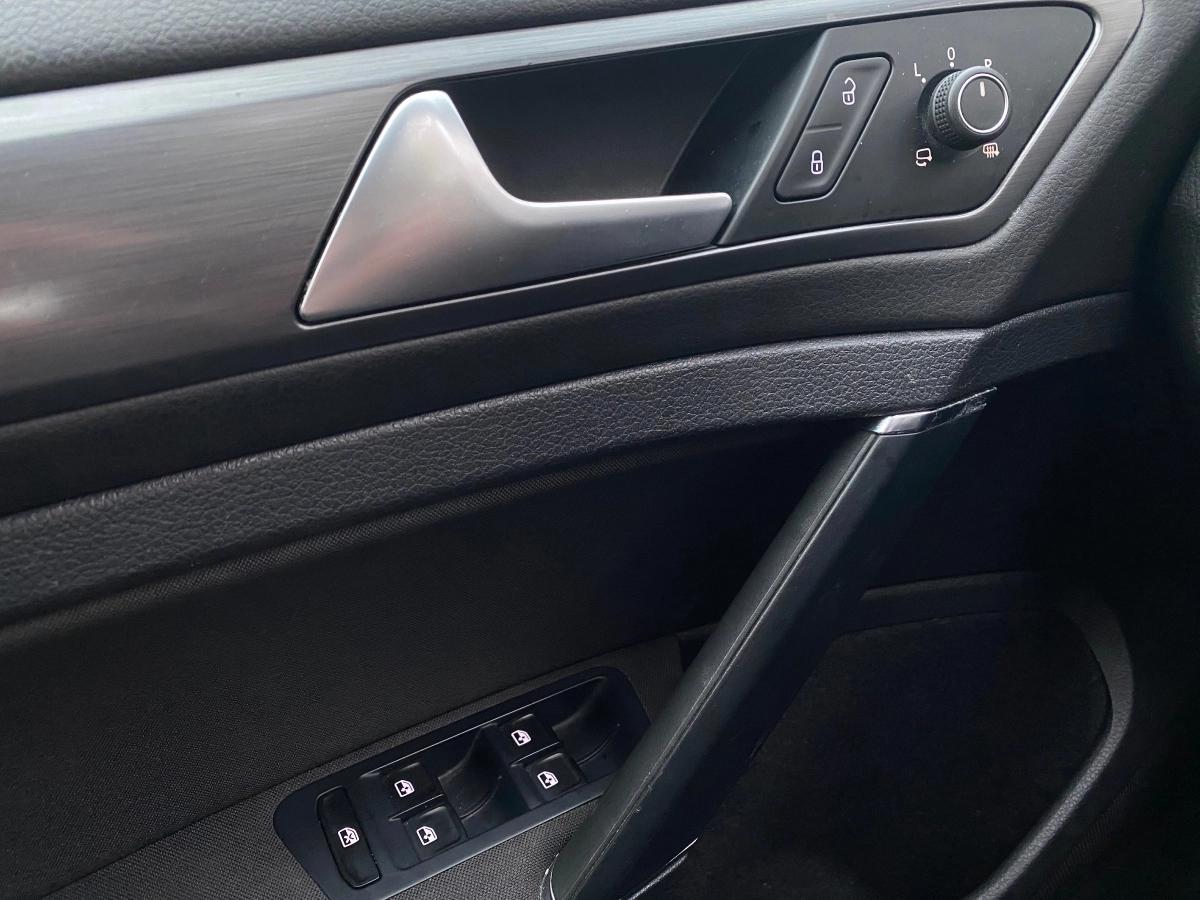 Volkswagen Golf 1.0 TSI 110 BLUEMOTION FIRST EDITION