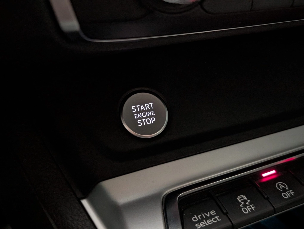 Audi Q3 - photo 16