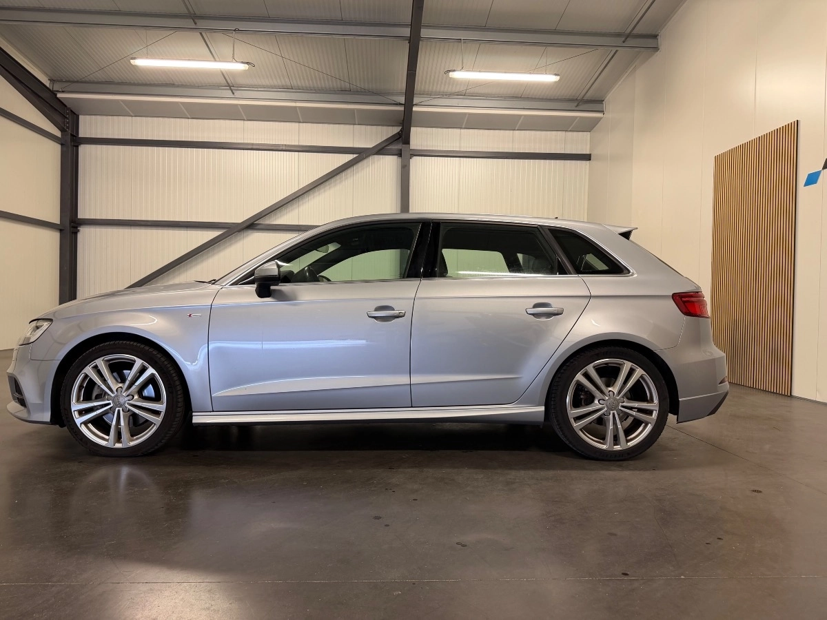 Audi A3 - photo 8