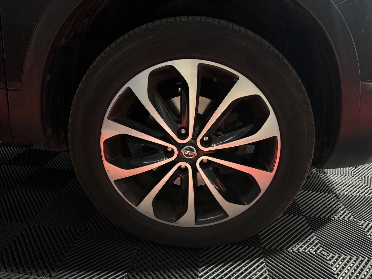 Nissan Qashqai - photo 17