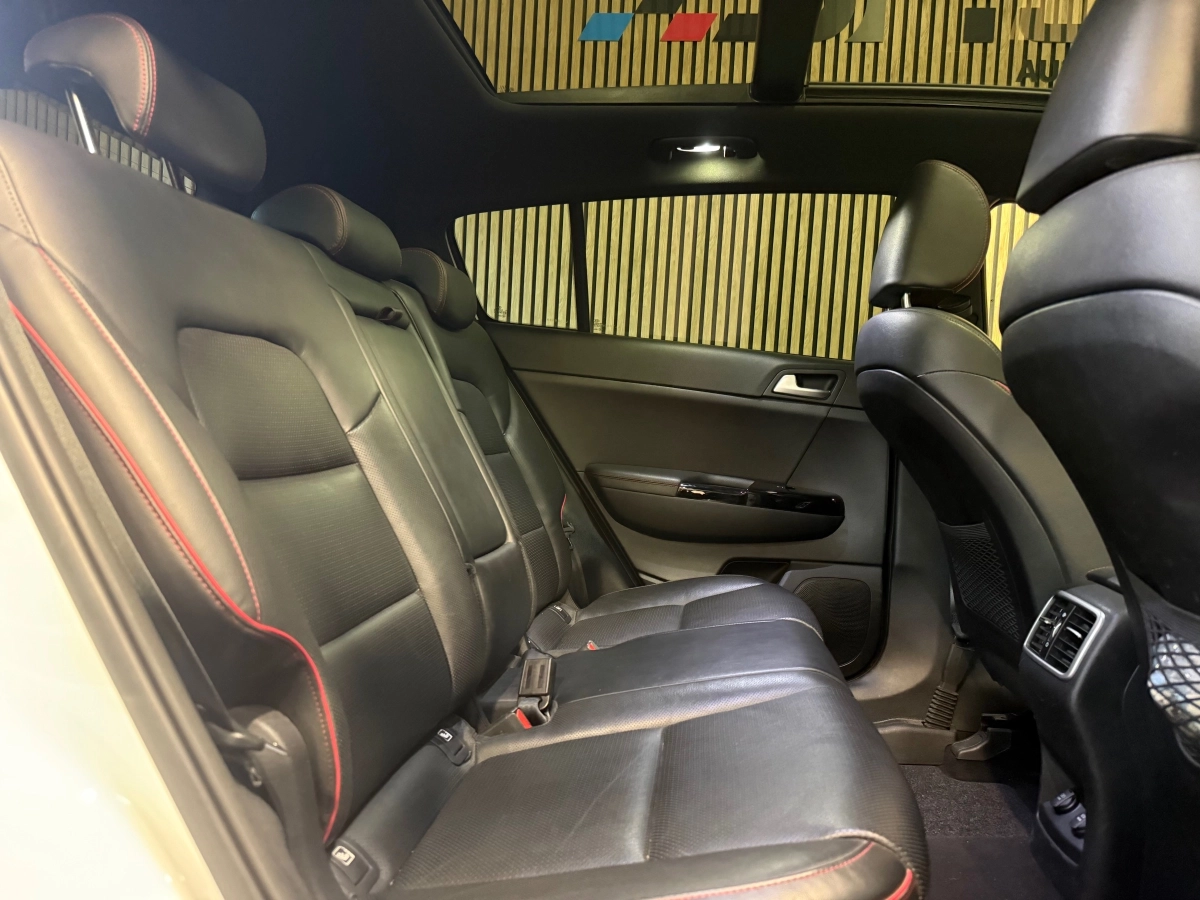 Kia Sportage - photo 17