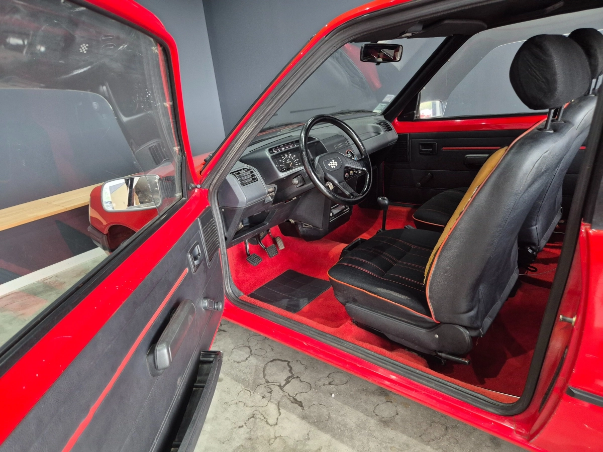 Peugeot 205 - photo 12