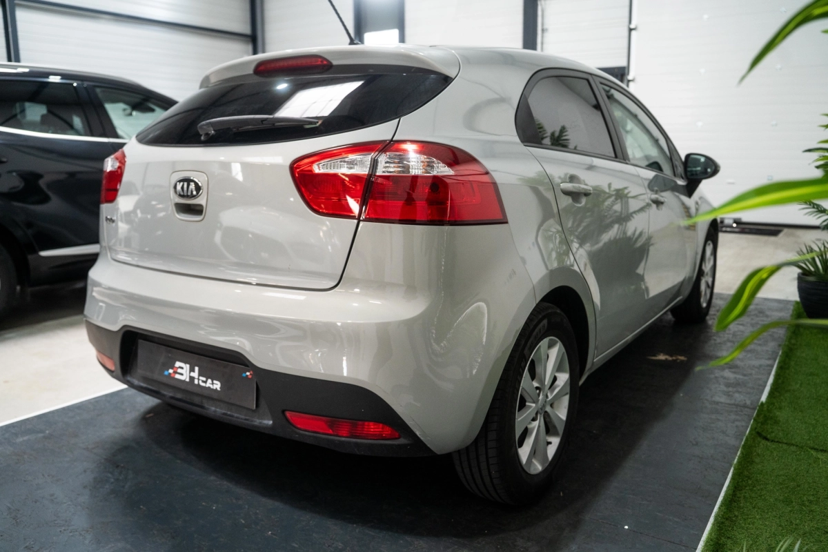 Kia Rio - photo 7