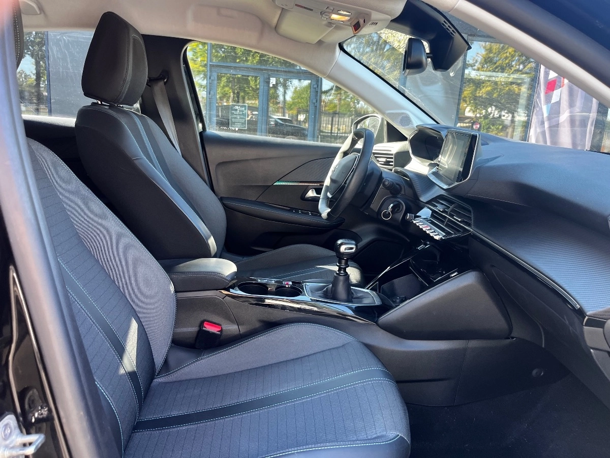 Peugeot 208 - photo 20