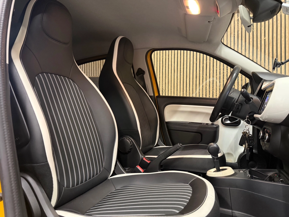 Renault Twingo - photo 15