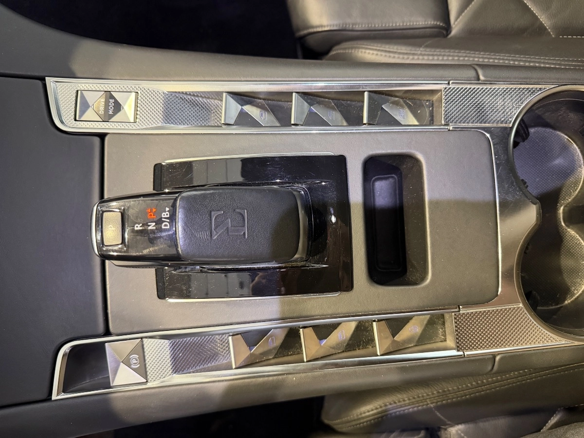 Ds Automobiles Ds 7 Crossback E-tense - photo 24