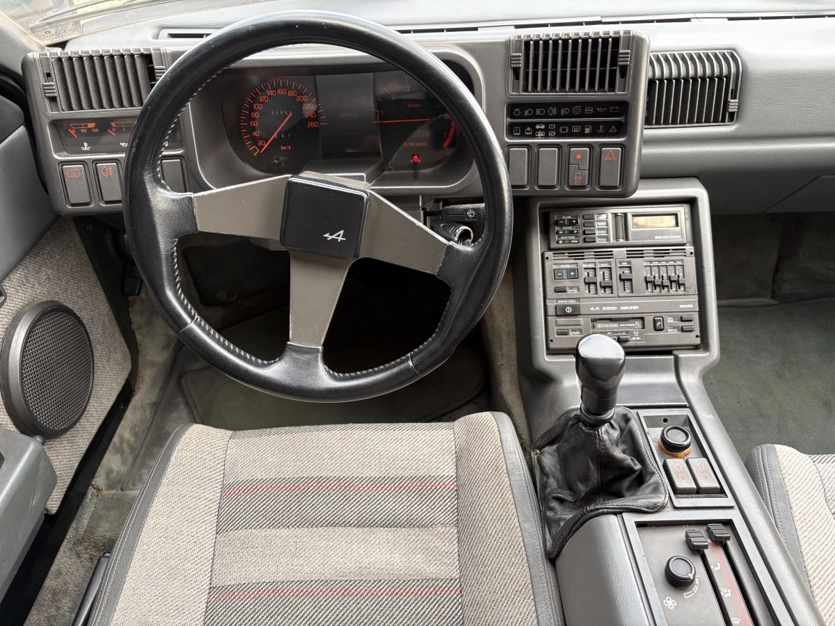 RENAULT ALPINE GTA V6 - photo 13