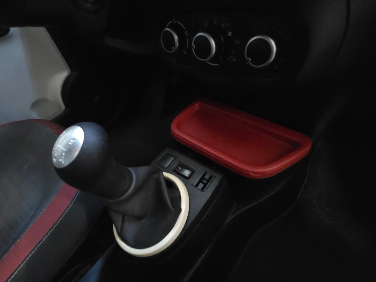 Renault Twingo - photo 14