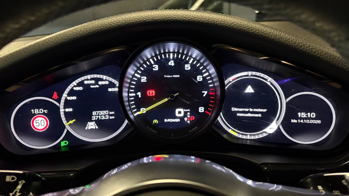 Porsche Panamera - photo 25