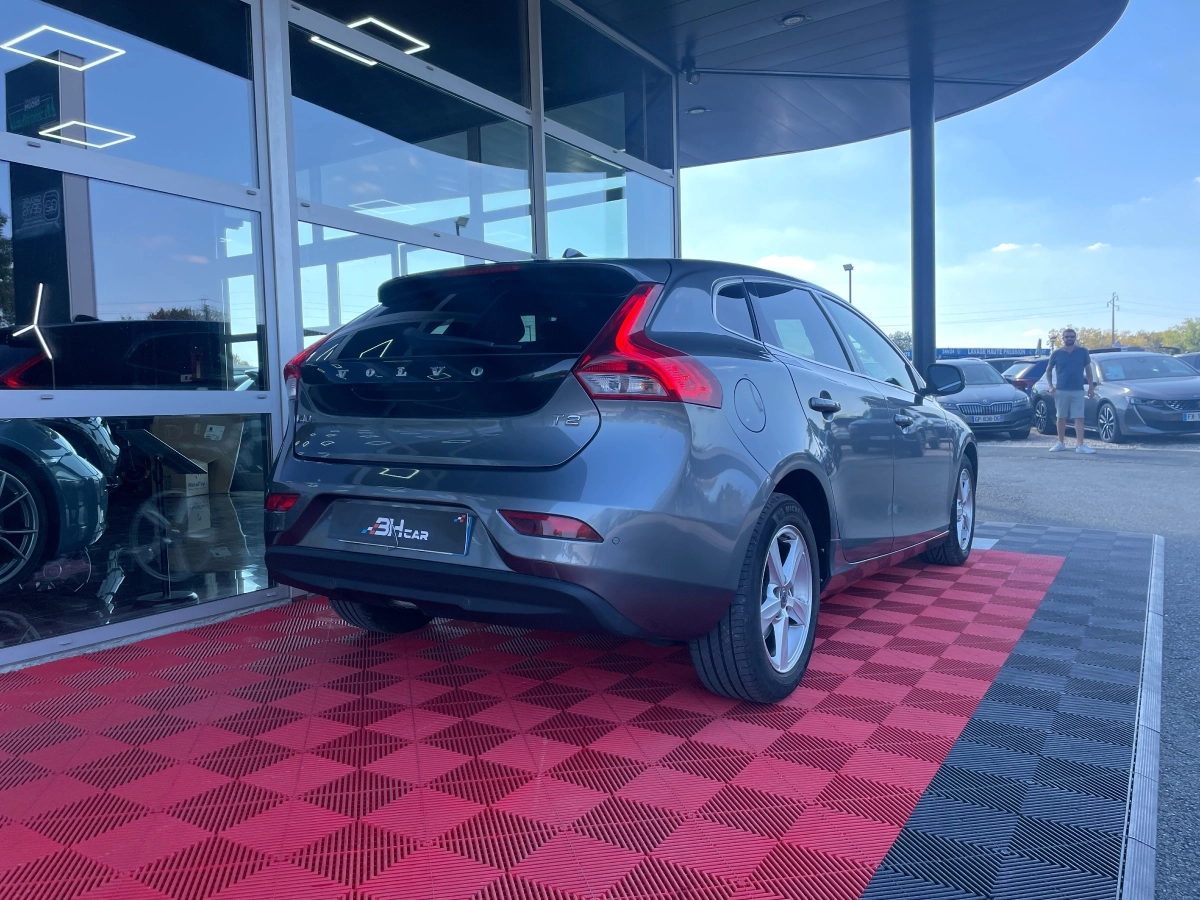 Volvo V40 - photo 3