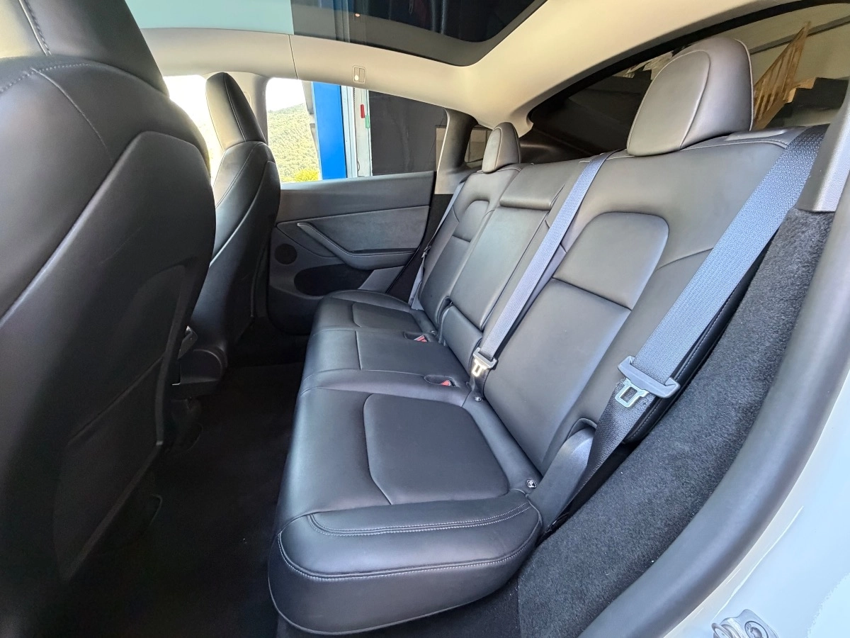 Tesla Model-y - photo 9