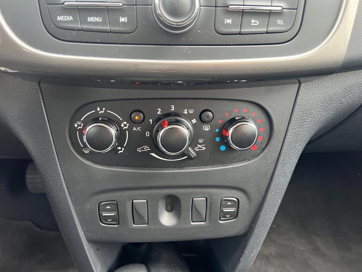 Dacia Sandero 1.2 75 AMBIANCE