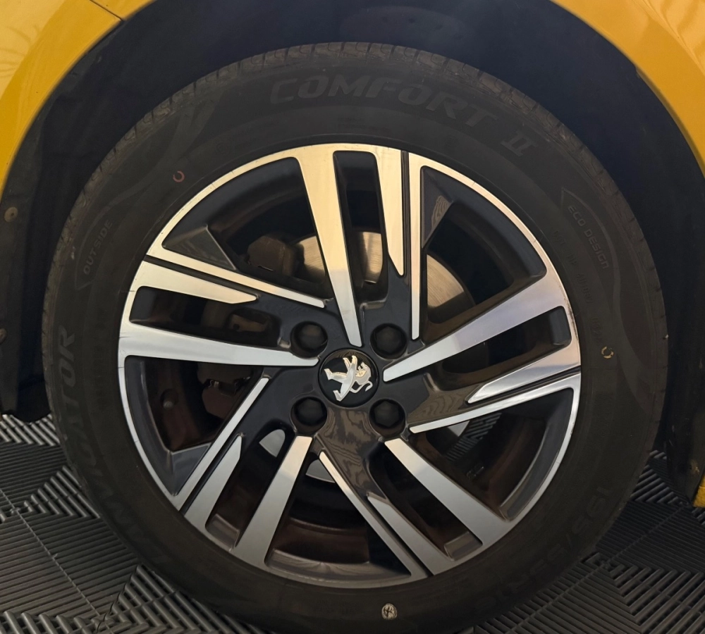 Peugeot 208 - photo 21