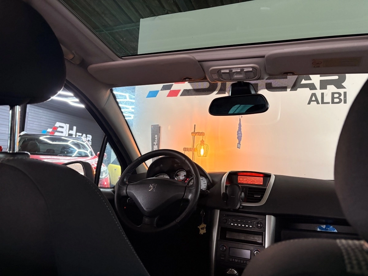 Peugeot 207 - photo 11