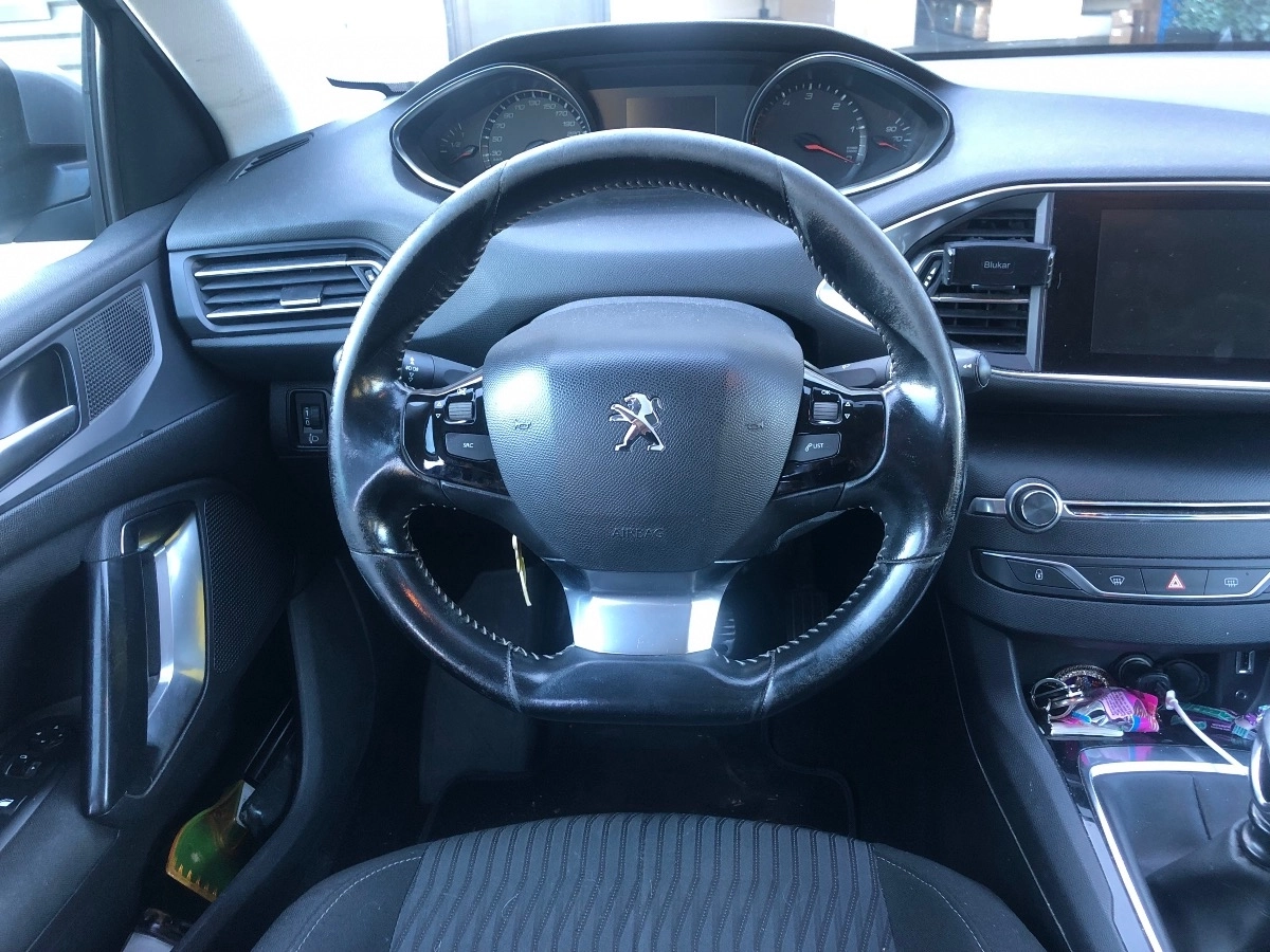 Peugeot 308 - photo 10
