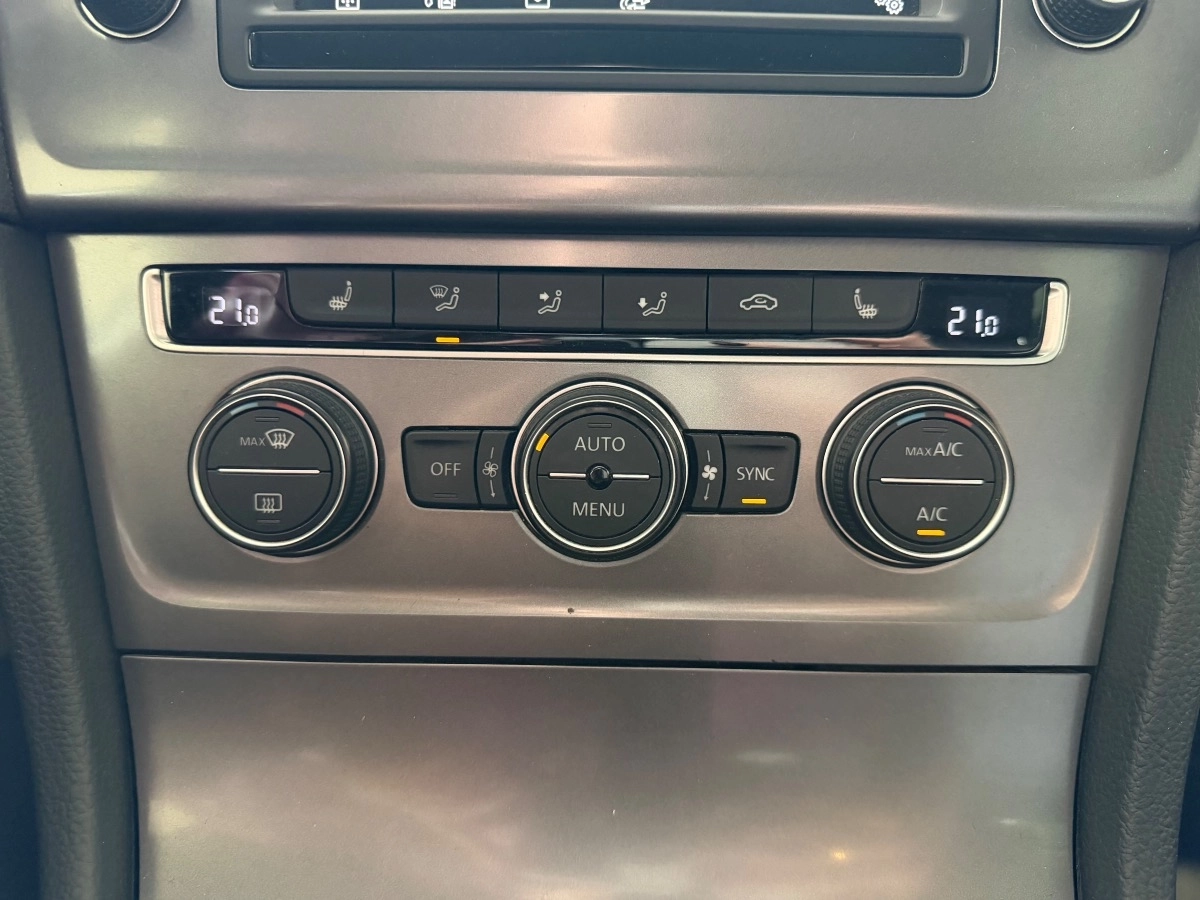 Volkswagen Golf - photo 17