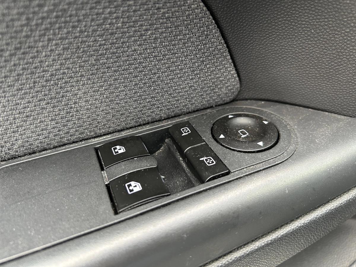 Opel Astra 1.6 TWINPORT 105 ELEGANCE