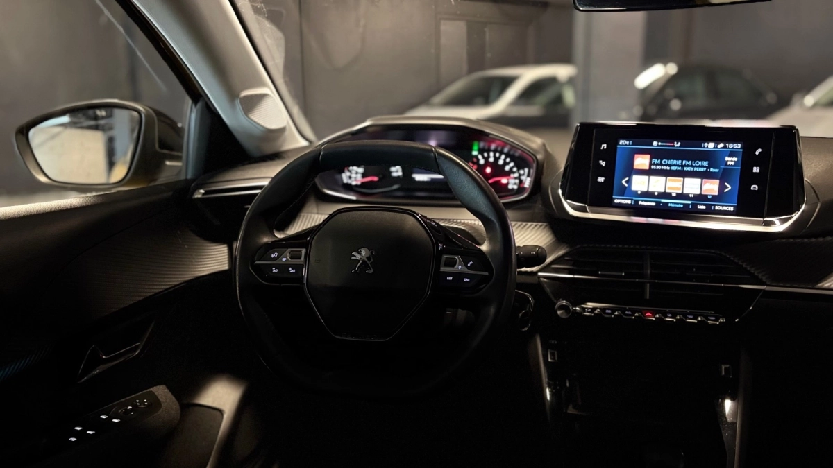 Peugeot 208 - photo 14