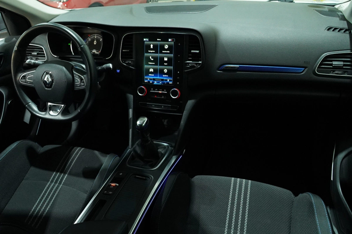 Renault Megane - photo 13