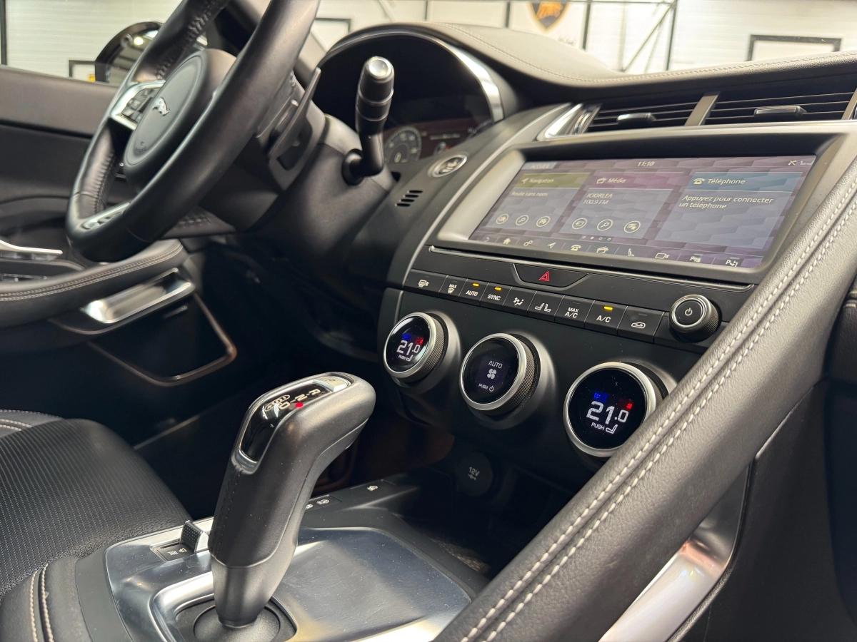 Jaguar E-pace 2.0 D240 240 R-DYNAMIC SE AWD BVA / TOIT PANO / MERIDIAN / SIEGES ELEC CHAUFFANTS