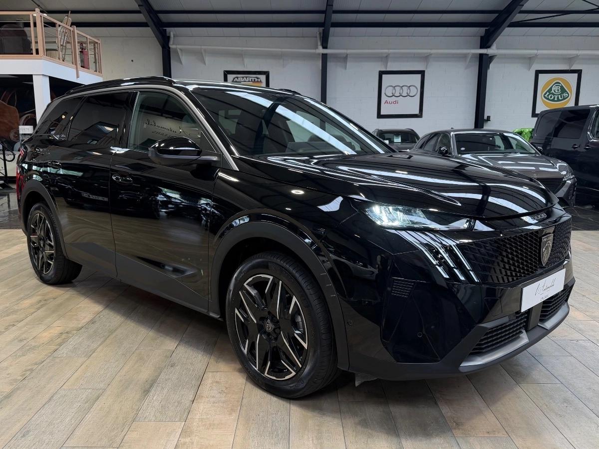 PEUGEOT 5008 GENERATION-III 1.2 135 MHEV HYBRID E-DSC6 - FINITION ALLURE - 1ERE MAIN - TVA RECUPERABLE