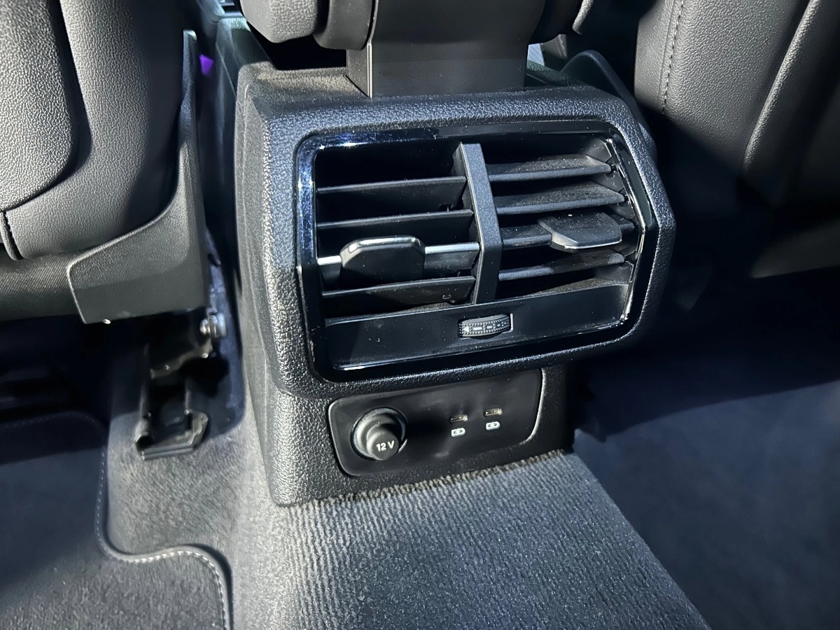 Audi Q3 - photo 21