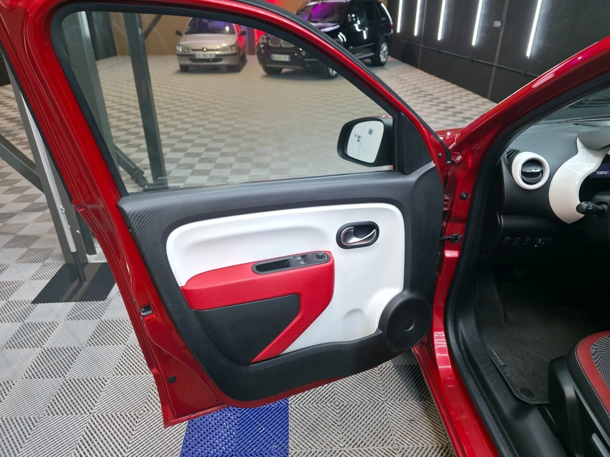 Renault Twingo - photo 19