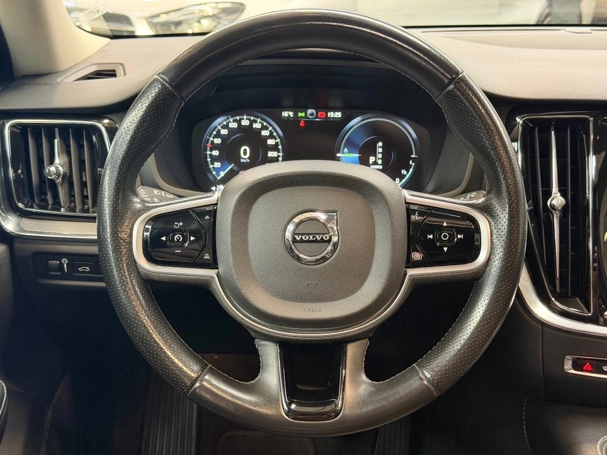 Volvo V60 II T8 390 Twin Engine Inscription Luxe Geartronic 8 Options++