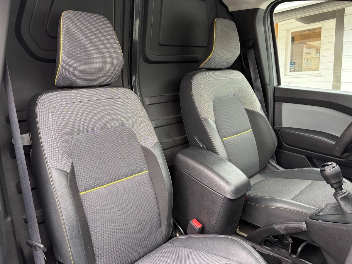 Renault Kangoo Van - photo 12
