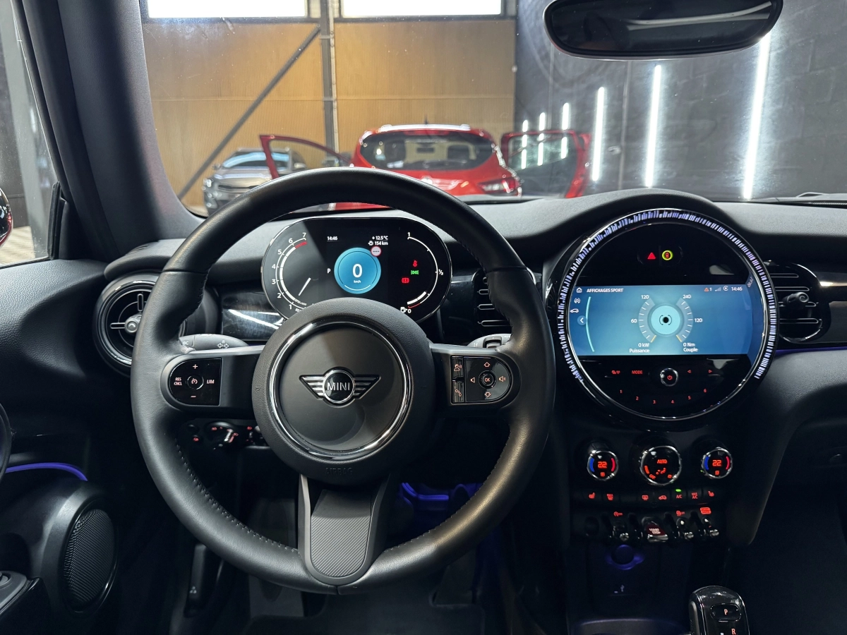Mini Cabrio - photo 9