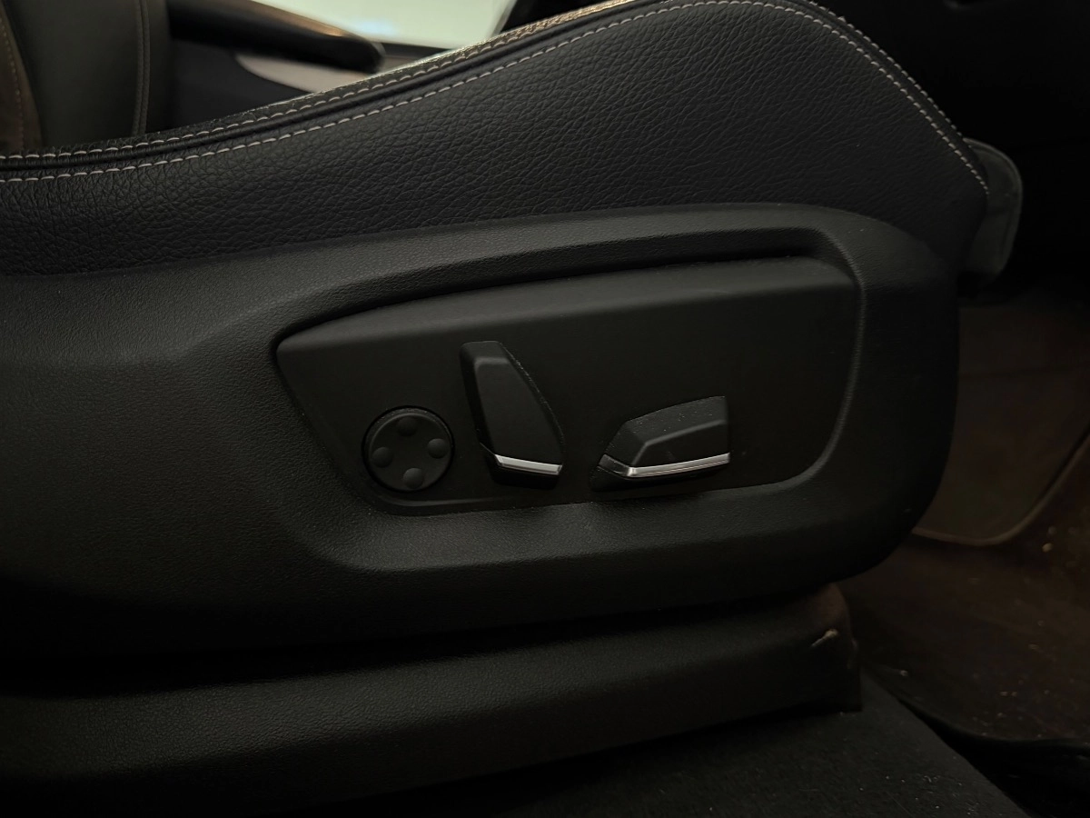 Bmw X5 - photo 32