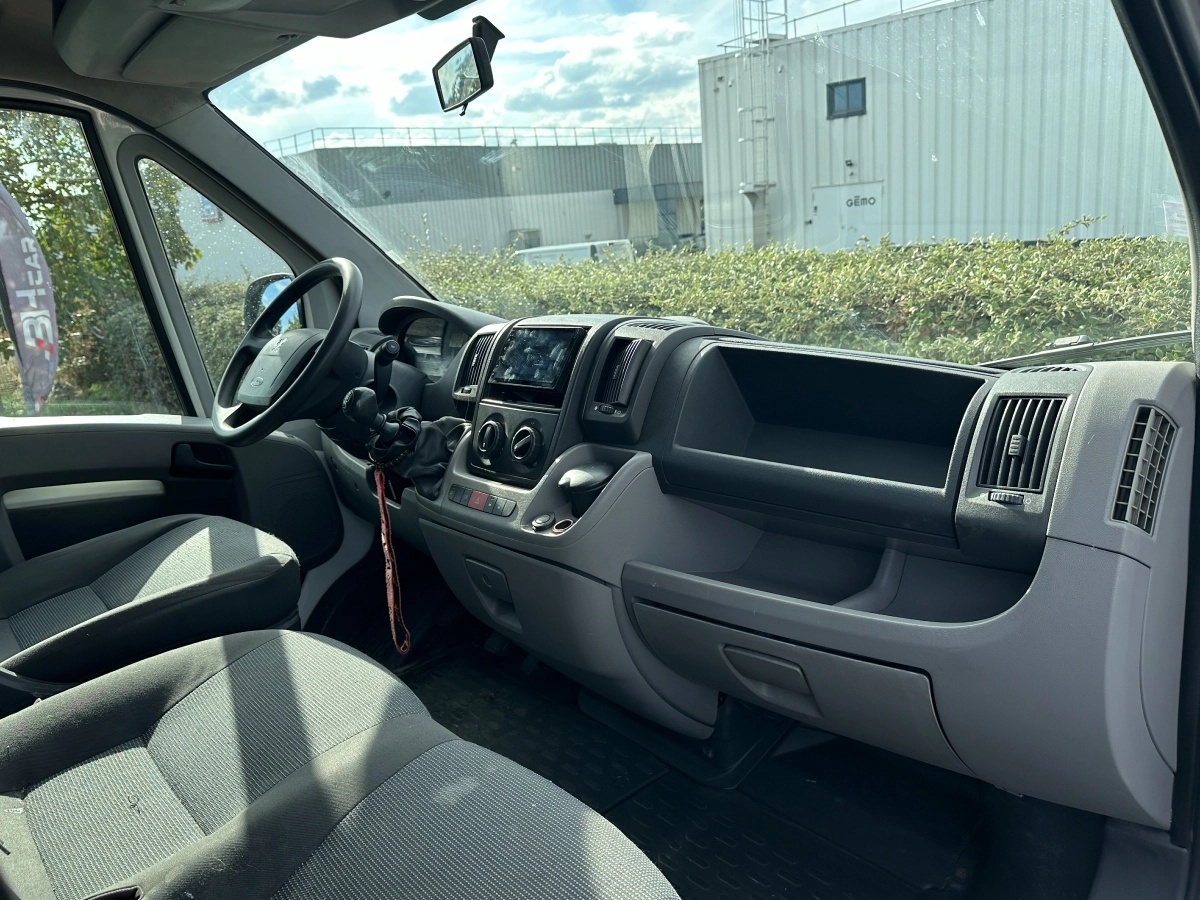 Peugeot Boxer Vu - photo 12