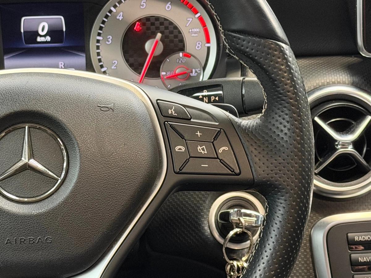 Mercedes Classe A 1.6 200 155 BLUEEFFICIENCY SENSATION 7G-DCT BVA