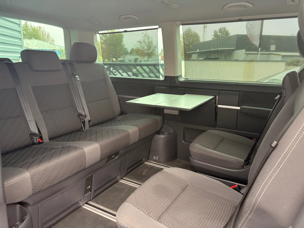 Volkswagen Multivan - photo 13