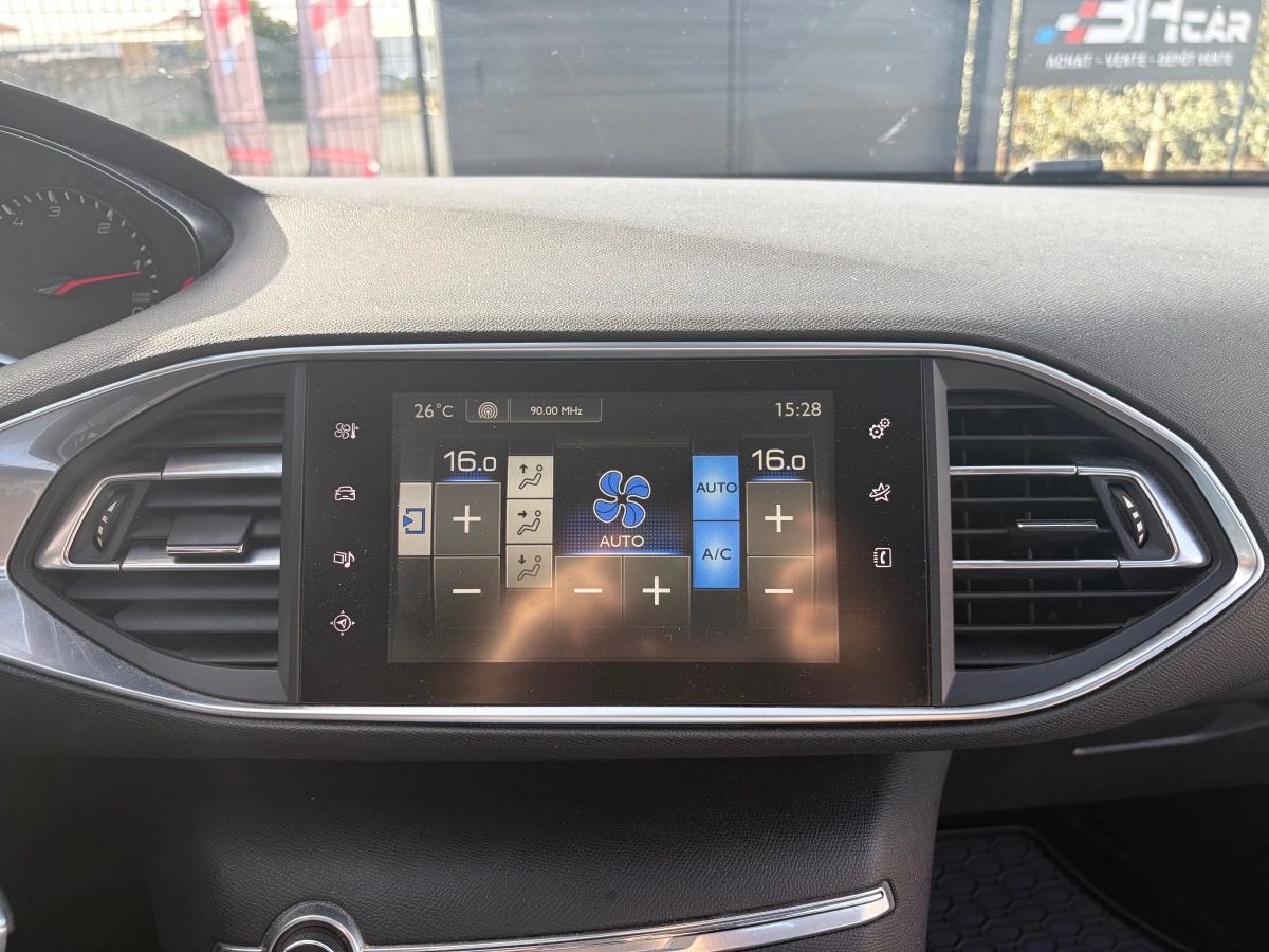 Peugeot 308 - photo 13