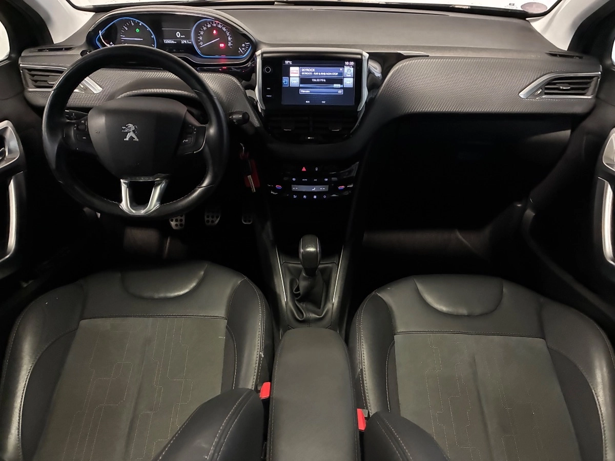 Peugeot 208 - photo 7