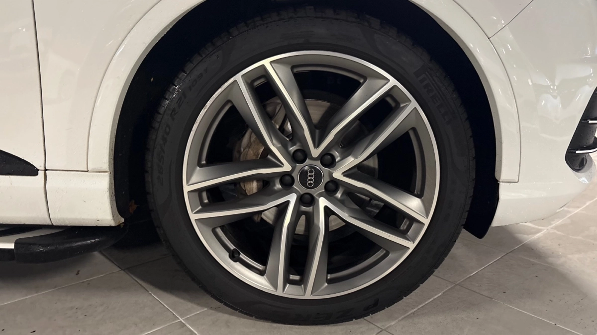 Audi Q7 - photo 9
