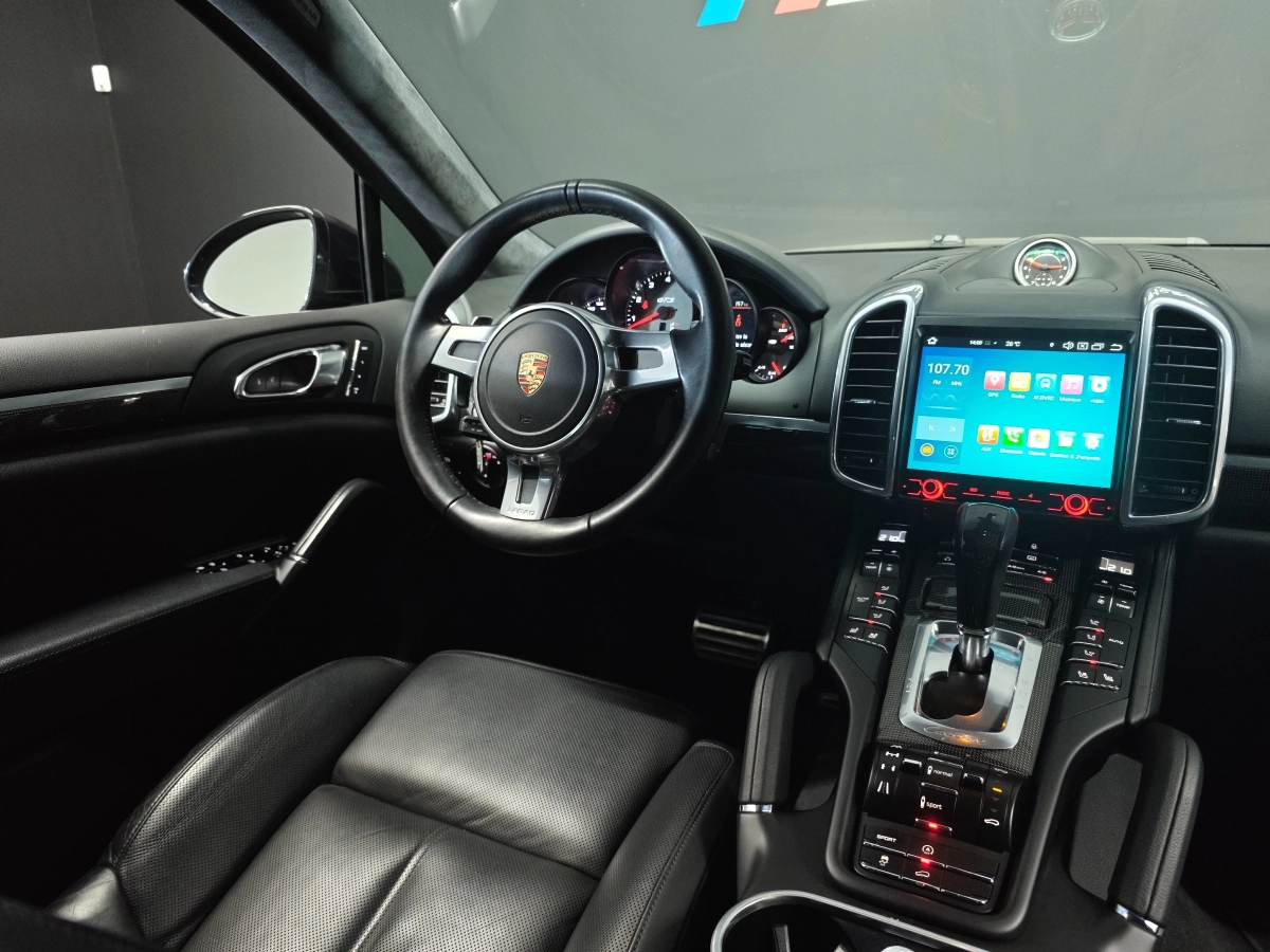 Porsche Cayenne - photo 7