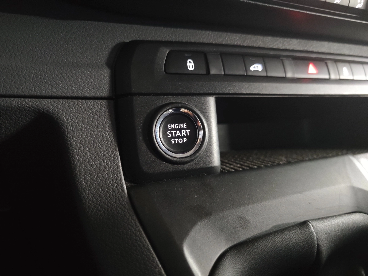 Toyota Pro Ace - photo 14